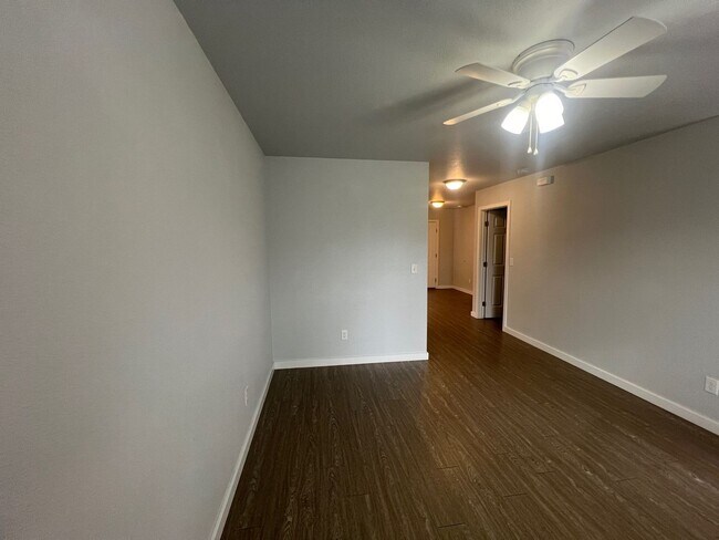 Building Photo - 416-426 NE Jackson St