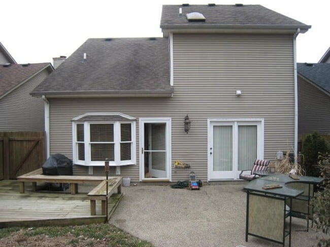 Building Photo - 2 bed + Bonus Room - Great School District...