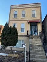 Building Photo - 2914 S Wells St