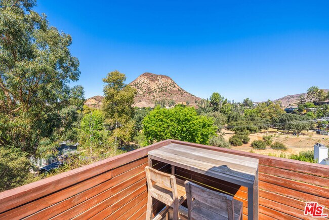 Building Photo - 29127 Triunfo Dr