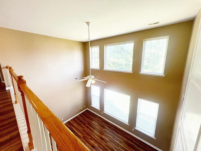 Building Photo - 703 Kingsmoor Dr