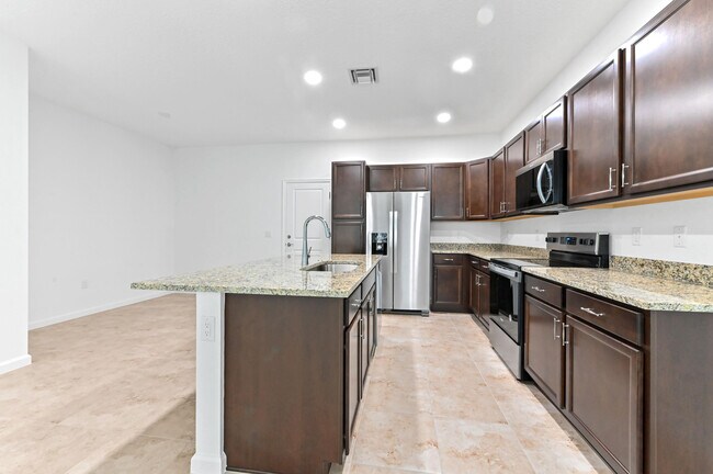 Building Photo - 4093 Longwood Lake Sq