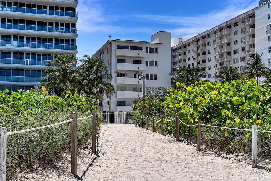 Building Photo - 335 Ocean Dr