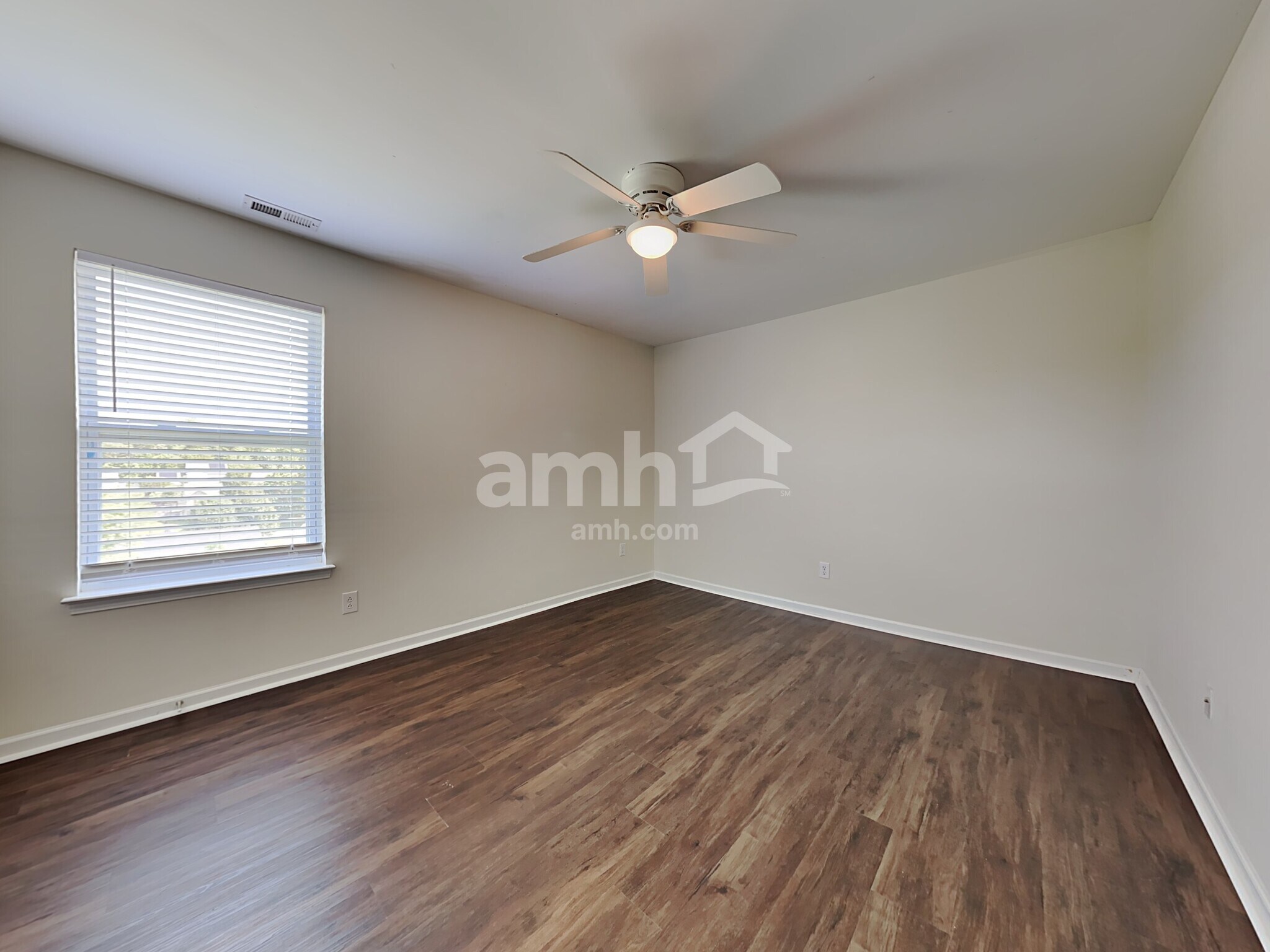 Building Photo - 259 Flanders Dr