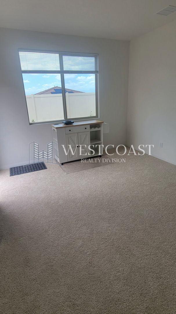 Building Photo - 25134 Sand Wedge Dr