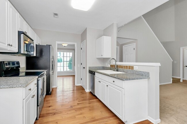 Building Photo - 5916 Downfield Wood Dr