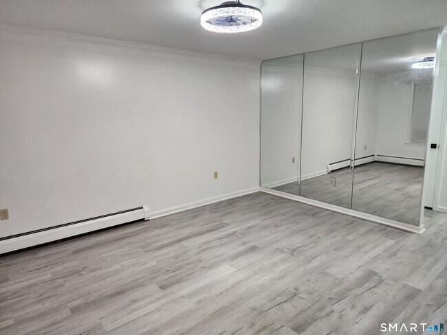 Building Photo - 109 Blackstone Vlg