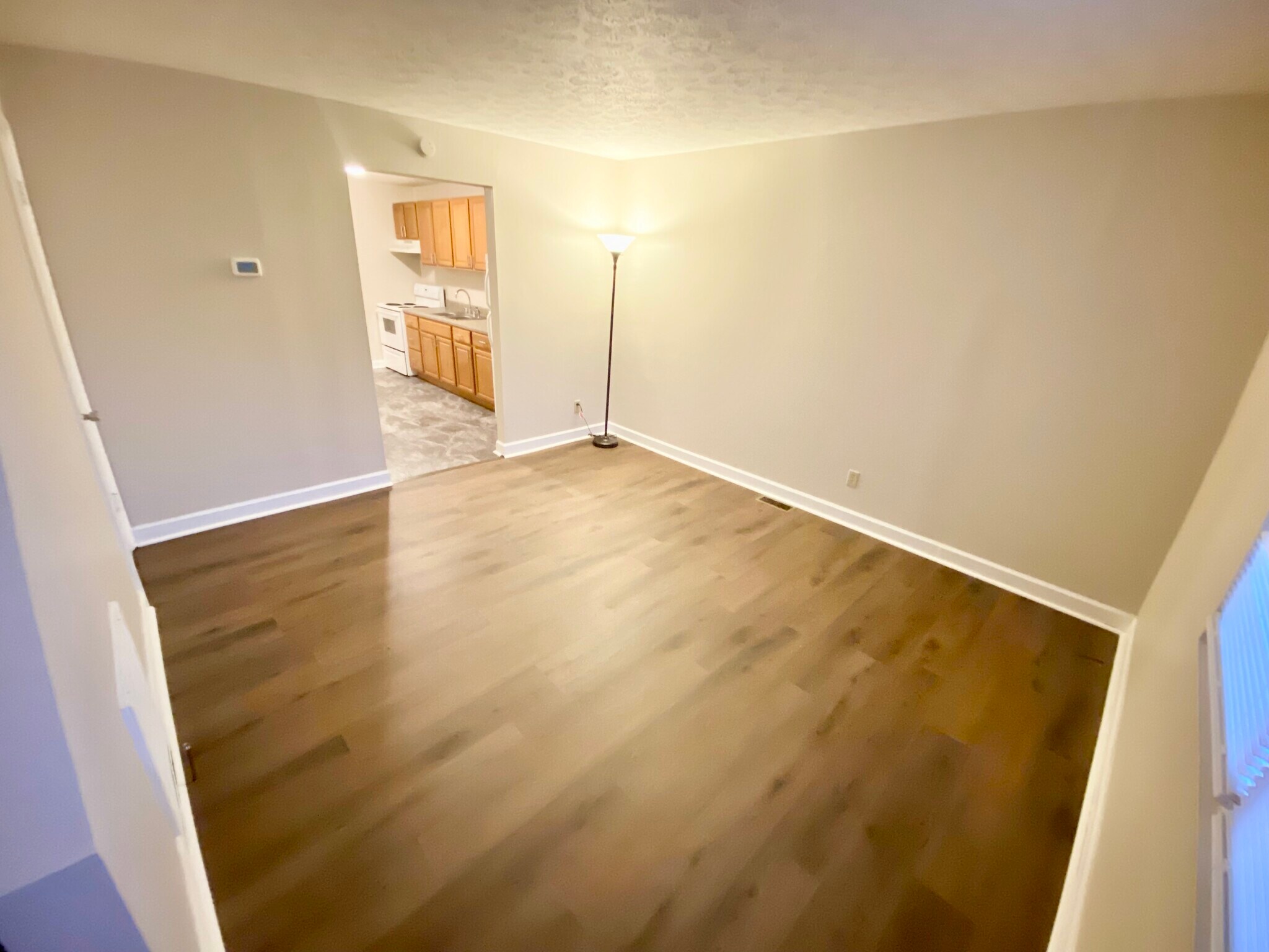 Building Photo - 116 Main St