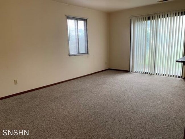 Building Photo - 9040 N 85th St