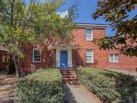 Building Photo - 2575 Myra St