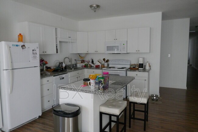 Primary Photo - 115 Market St