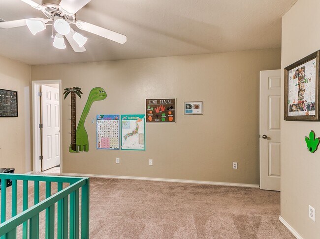 Building Photo - Large 4-Bedroom Home in Edmond Schools