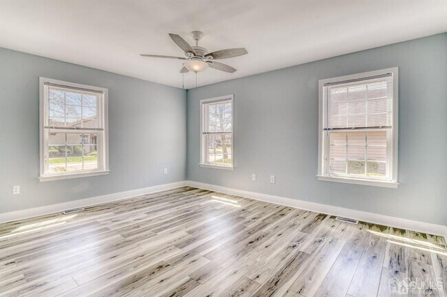 Building Photo - 137 Concordia Cir