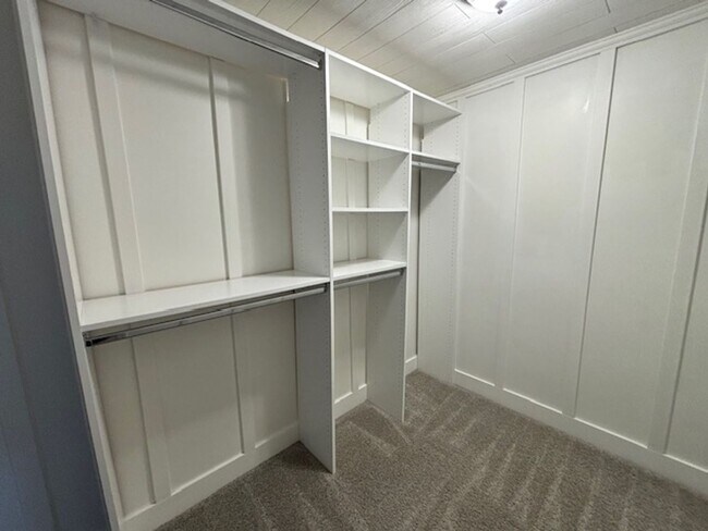 Building Photo - 4 Bedroom 3.5 Bath Townhome in Saddle Ridge!!!