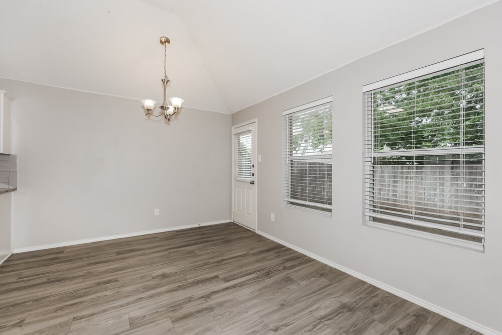 Building Photo - 706 Langford Dr