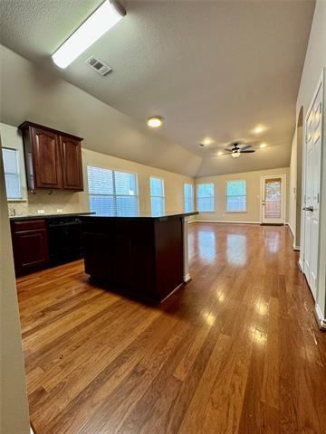 Building Photo - 3416 Versante Dr