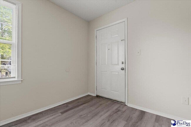 Building Photo - 319 Revell Dr