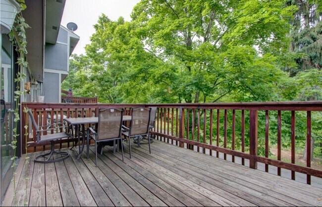 Building Photo - 2553 Hunting Ridge Trail