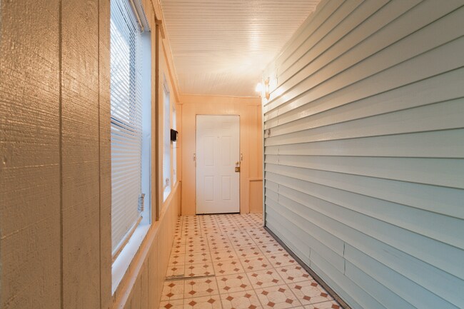 Building Photo - 209 Tioga St