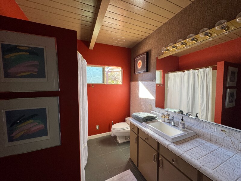 Building Photo - 70625 Granite Ln