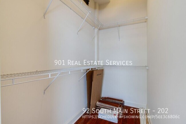 Building Photo - 92 S Main St