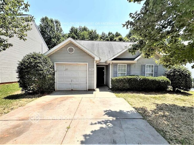 Primary Photo - 9340 Dewey Dr