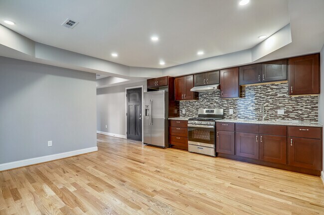 Building Photo - KD Flats