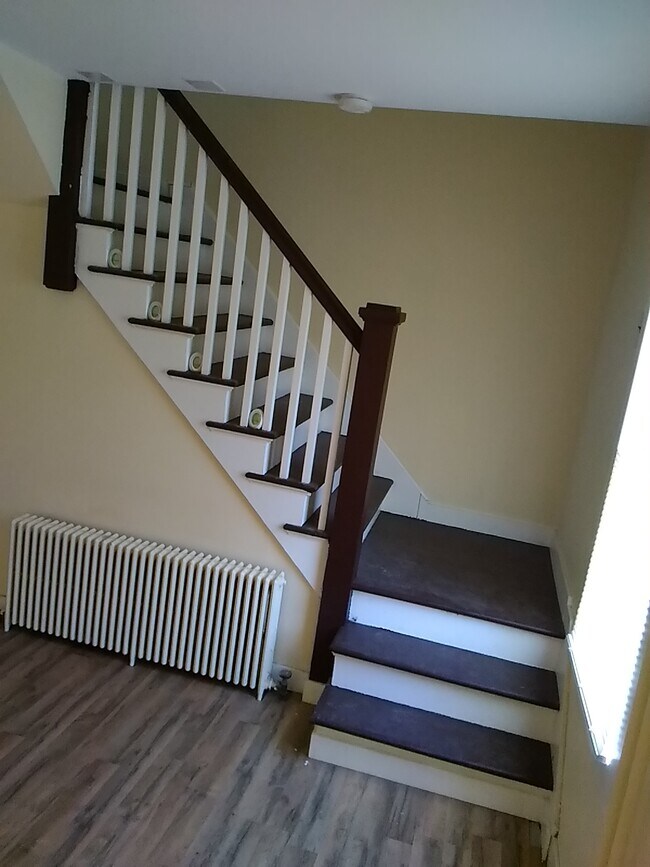 Building Photo - 12 Orchard St