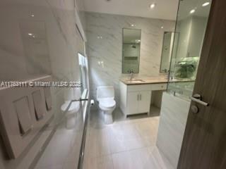 Building Photo - 21022 NE 34th Ct