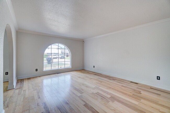 Building Photo - Ask About Our Half Off Special!!  Spacious...