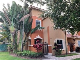 Building Photo - 2701 SW 120th Ter