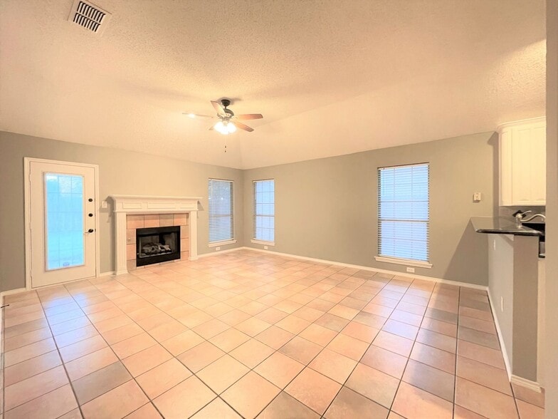 Building Photo - 9017 Creede Trail