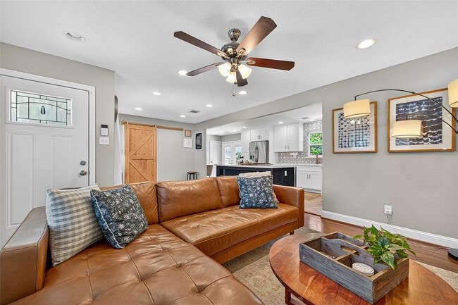 Building Photo - 4318 De Milo Dr
