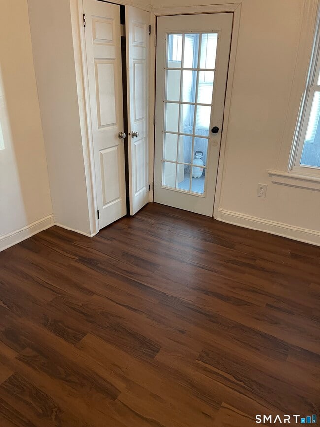 Building Photo - 191 Parrott Ave