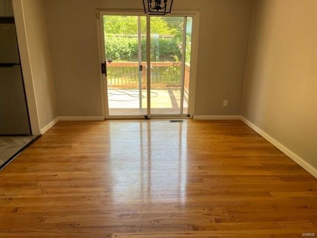 Building Photo - 2680 Knollwood Ln