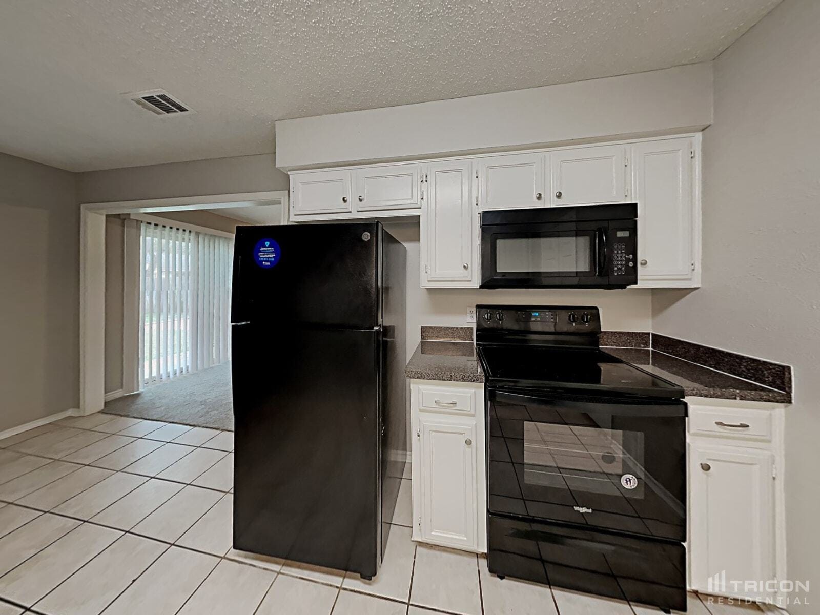 Building Photo - 8620 Santa Clara Dr