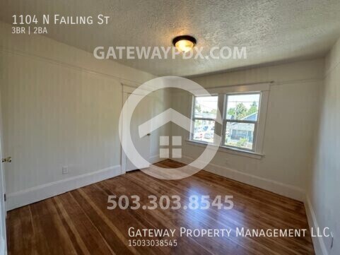 Building Photo - 1104 N Failing St