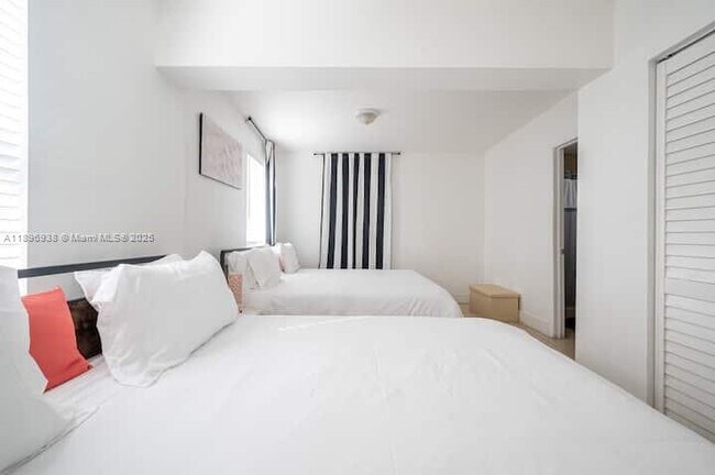 Building Photo - 8028 NW 5th Ct