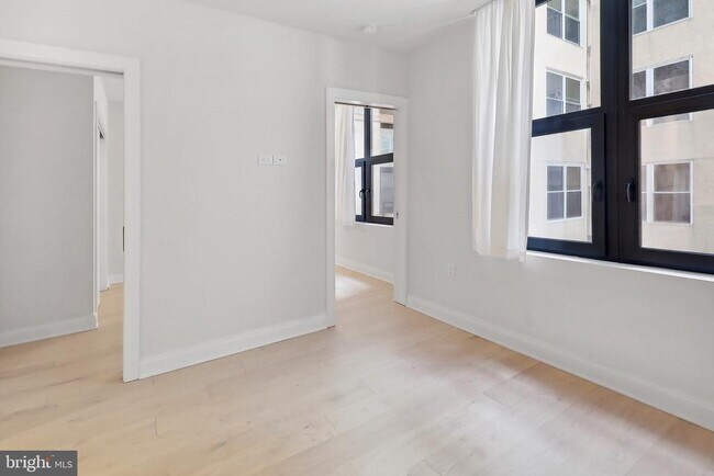 Building Photo - 1427 Rhode Island Ave NW