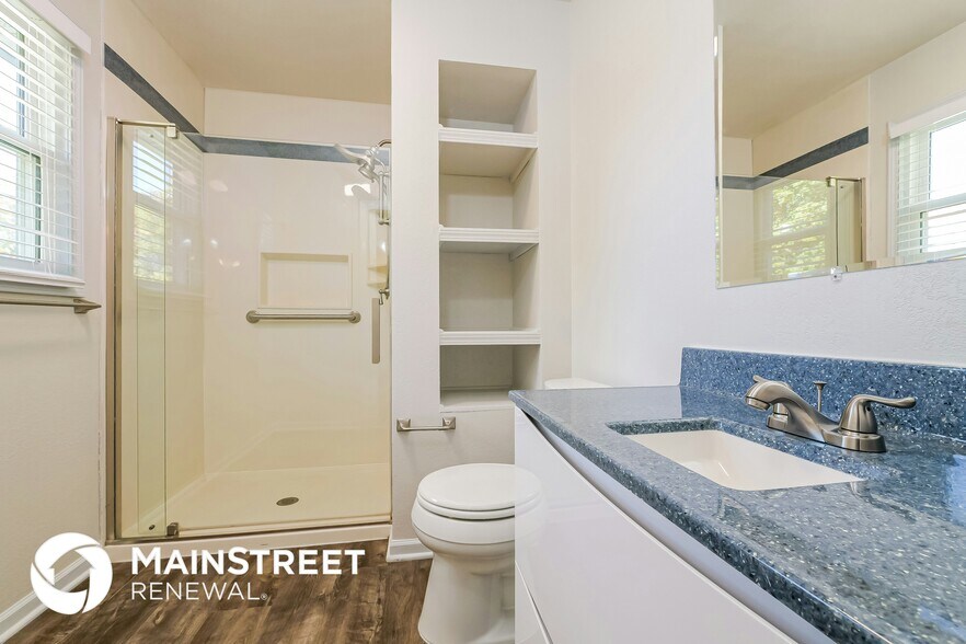 Building Photo - 1612 NE 112th Terr