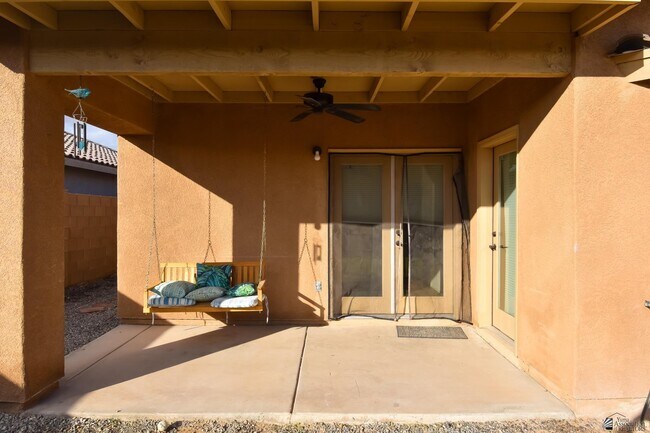 Building Photo - 2523 S 41st Ave