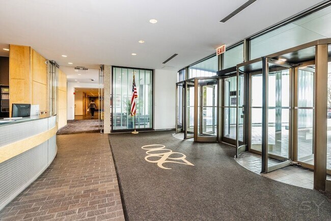 Building Photo - 2800 N Lake Shore Dr