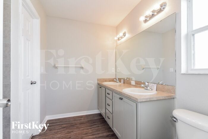 Building Photo - 3558 Marsh Wren St