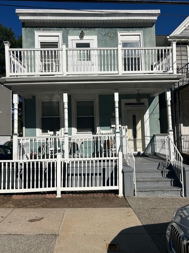 Building Photo - 178 Crescent Pl