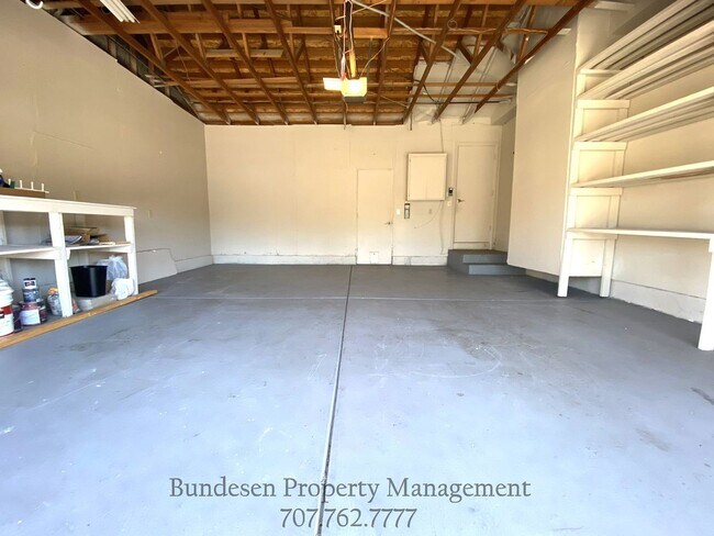 Building Photo - 1702 Algol Ct