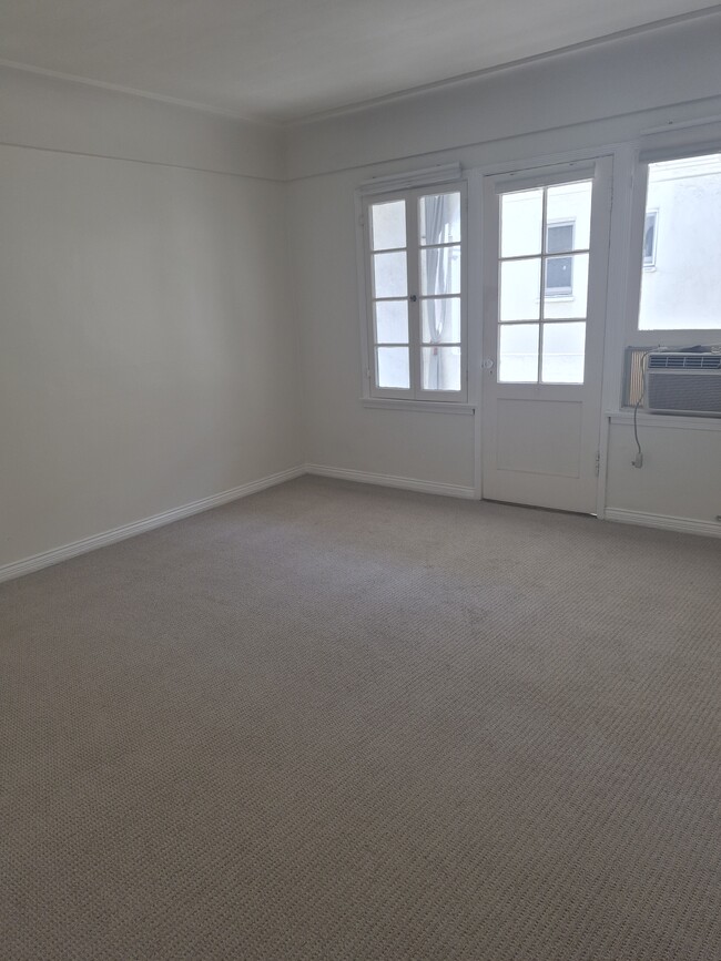 Bedroom #3 - 357 S Doheny Dr