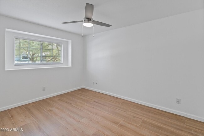 Building Photo - 860 N McQueen Rd