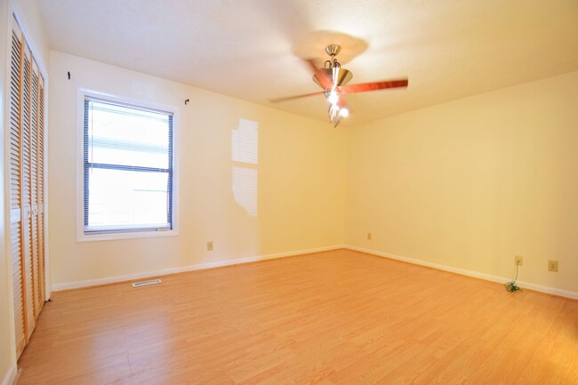 Building Photo - Longleaf Villas