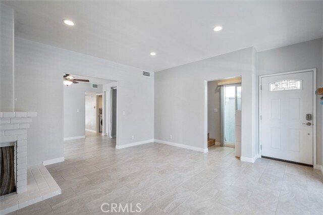 Building Photo - 209 7th St