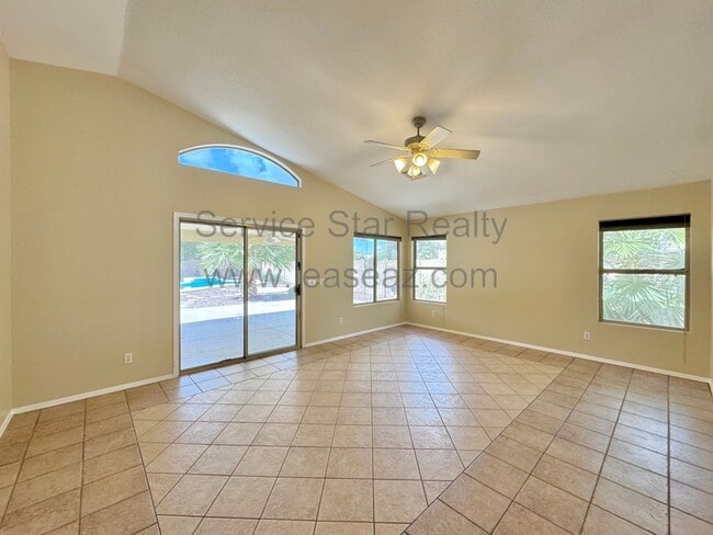 Building Photo - 2120 S Navajo Way
